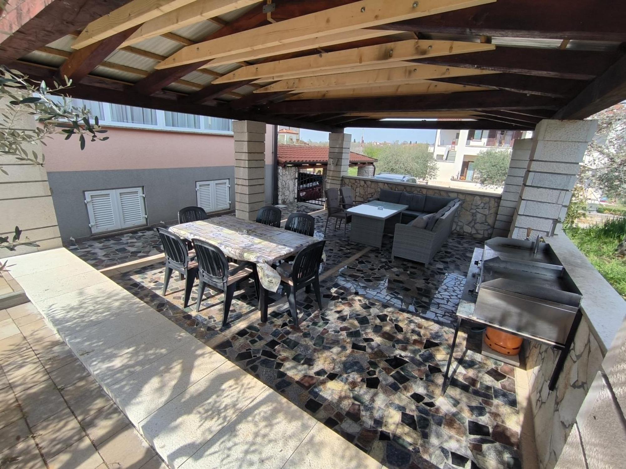 Kimm Apartment *